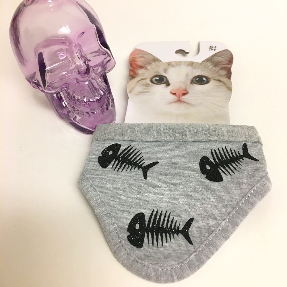 Cat  Gray Bandana With Fish Skeleton
